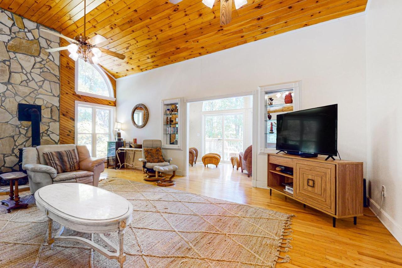 Doe Heights Chalet Batesville Экстерьер фото
